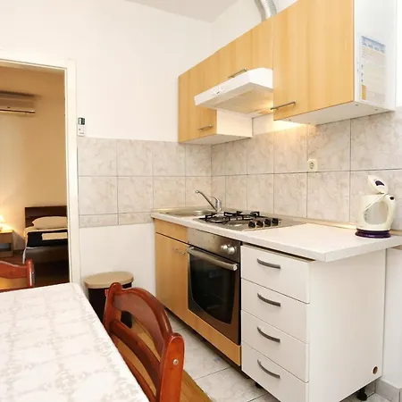 Apartment 10102c